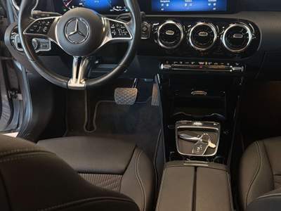 Mercedes-Benz Classe A e Plug-In-Hybrid Progressive Advanced Speedshift DCT AMG 8G usata Crema