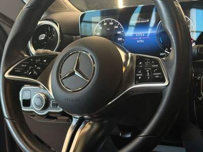 Mercedes-Benz Classe A e Plug-In-Hybrid Progressive Advanced Speedshift DCT AMG 8G usata Crema