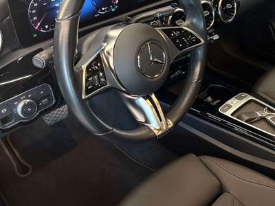 Mercedes-Benz Classe A e Plug-In-Hybrid Progressive Advanced Speedshift DCT AMG 8G usata Crema