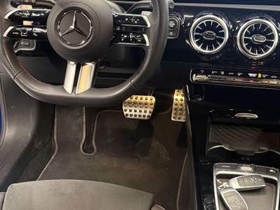 Mercedes-Benz Classe A AMG Line Advanced 7G-DCT Blu/Azzurro usata Crema