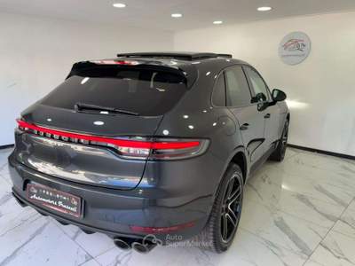Porsche Macan 2.0 245cv pdk-TETTO-GARANTITO-2021 usata Roma