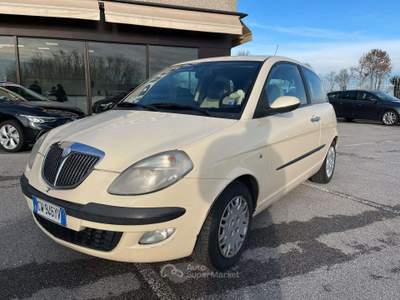Lancia Ypsilon Ypsilon 1.2 16v Argento GPL/Benzina 5 Posti usata Leno