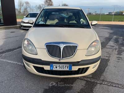 Lancia Ypsilon Ypsilon 1.2 16v Argento GPL/Benzina 5 Posti usata Leno