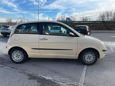 Lancia Ypsilon Ypsilon 1.2 16v Argento GPL/Benzina 5 Posti usata Leno