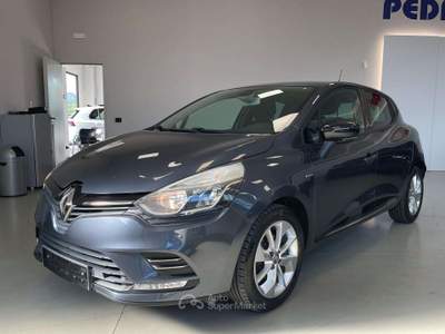 Renault Clio Clio 5p 1.2 Limited 73CV E6 Neopatentati Grigio usata Leno