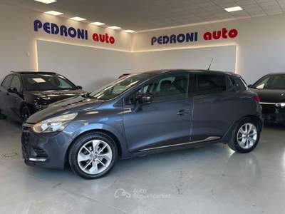 Renault Clio Clio 5p 1.2 Limited 73CV E6 Neopatentati Grigio usata Leno