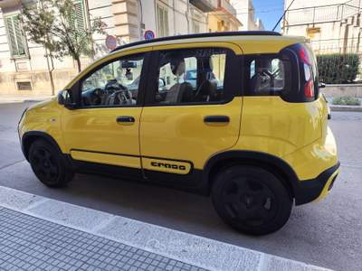 Fiat Panda BENZ/GPL 69CV CROSS 5 POSTI Giallo usata CORATO