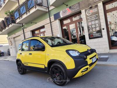 Fiat Panda BENZ/GPL 69CV CROSS 5 POSTI Giallo usata CORATO