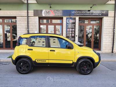 Fiat Panda BENZ/GPL 69CV CROSS 5 POSTI Giallo usata CORATO