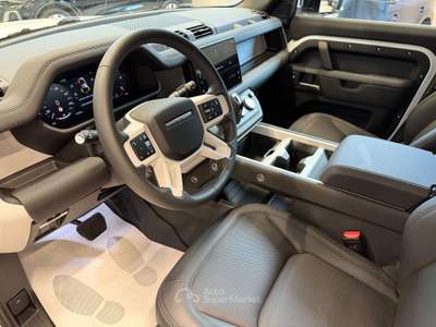 Land Rover Defender 110 3.0d mhev S awd 200cv auto 23" usata Merano