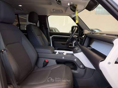 Land Rover Defender 110 3.0d mhev S awd 200cv auto 23" usata Merano