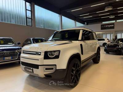 Land Rover Defender 110 3.0d mhev S awd 200cv auto 23" usata Merano