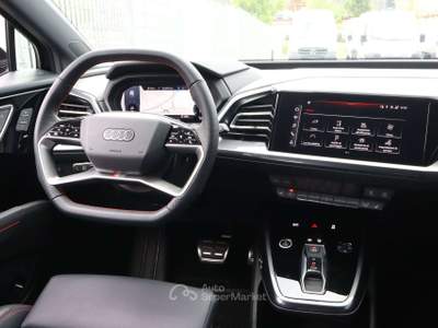 Audi Q4 Q4 Etron 50 QUATTRO 300CV S-LINE MATRIX POMPA DI CALORE SONOS Nero usata Varna