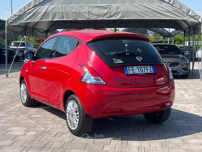 Lancia Ypsilon Silver km 9.800!!! Rosso usata Manzano
