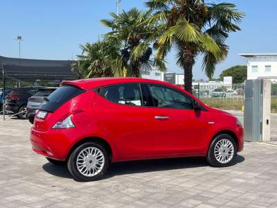 Lancia Ypsilon Silver km 9.800!!! Rosso usata Manzano