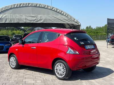 Lancia Ypsilon Silver km 9.800!!! Rosso usata Manzano