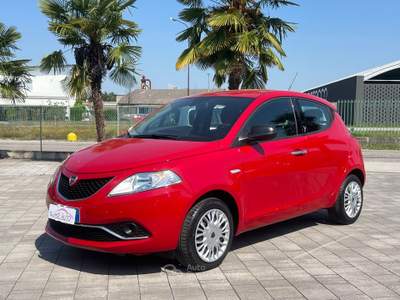 Lancia Ypsilon Silver km 9.800!!! Rosso usata Manzano