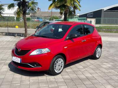 Lancia Ypsilon Silver km 9.800!!! Rosso usata Manzano