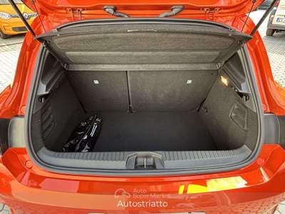 Renault Clio 1.6 Hybrid E-TECH 145 Techno Arancione usata Mariano Comense