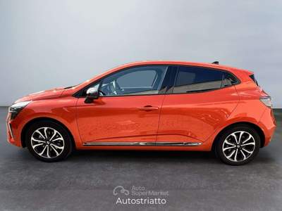Renault Clio 1.6 Hybrid E-TECH 145 Techno Arancione usata Mariano Comense