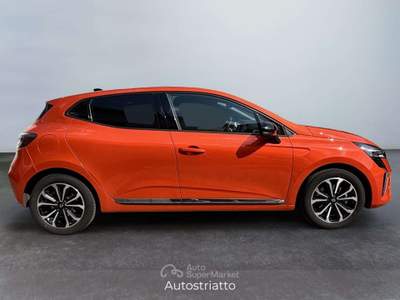 Renault Clio 1.6 Hybrid E-TECH 145 Techno Arancione usata Mariano Comense