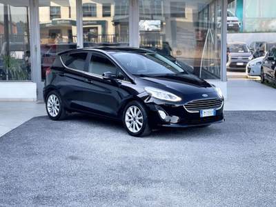 Ford Fiesta Benzina 100CV E6 Automatica Neo - 2017 Nero usata Roma