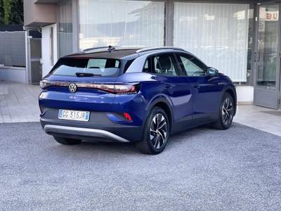 Volkswagen ID.4 77 kWh 204CV - 2021 Blu/Azzurro usata Roma