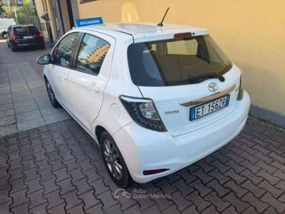 Toyota Yaris 1.3 5 porte Lounge Bianco usata Sesto San Giovanni