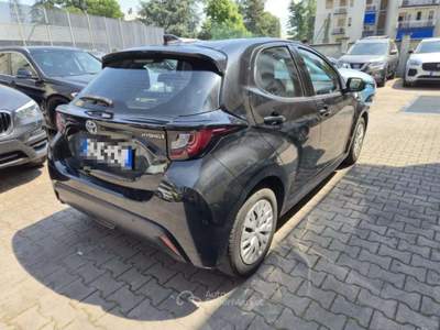 Toyota Yaris 1.5 Hybrid 5 porte Business Nero usata Sesto San Giovanni