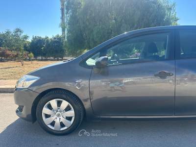 Toyota Auris 1.4 DIESEL 2008 - SPAZIOSA Grigio usata Terlizzi
