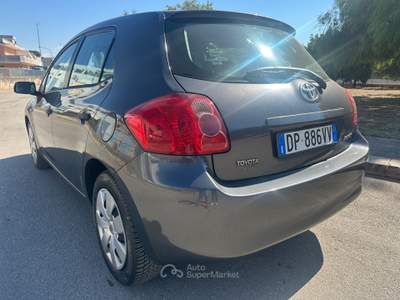 Toyota Auris 1.4 DIESEL 2008 - SPAZIOSA Grigio usata Terlizzi
