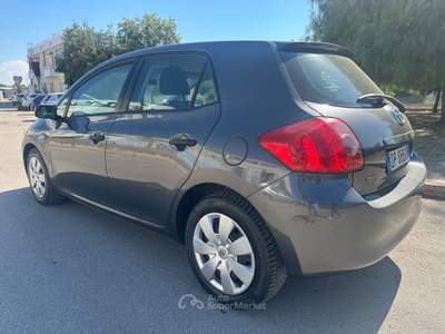 Toyota Auris 1.4 DIESEL 2008 - SPAZIOSA Grigio usata Terlizzi