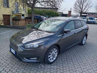 Ford Focus 1.5 TDC SW UNICO PROPRIETARIO TITANIUM Arancione usata Cigognola