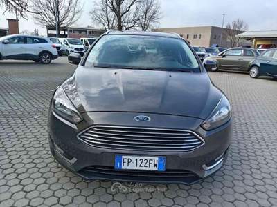Ford Focus 1.5 TDC SW UNICO PROPRIETARIO TITANIUM Arancione usata Cigognola