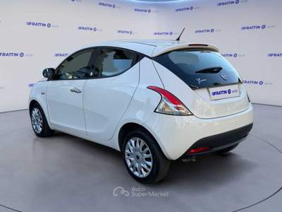 Lancia Ypsilon Ypsilon 1.2 69 Cv 5 Porte Gpl Ecochic Silver Bianco usata Cassola