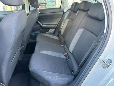 Volkswagen Taigo Life Beige usata Altamura