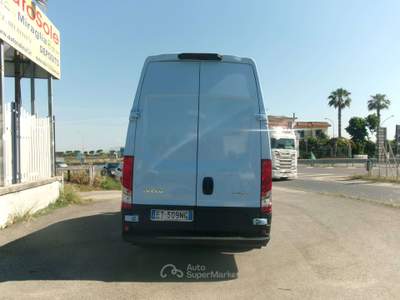 Iveco Daily 35C13 2.3 130CV E5 FURGONE GEMELLATO P.3520 H3 **135000KM** Blu/Azzurro usata Giugliano in Campania