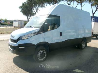 Iveco Daily 35C13 2.3 130CV E5 FURGONE GEMELLATO P.3520 H3 **135000KM** Blu/Azzurro usata Giugliano in Campania
