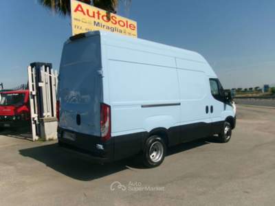 Iveco Daily 35C13 2.3 130CV E5 FURGONE GEMELLATO P.3520 H3 **135000KM** Blu/Azzurro usata Giugliano in Campania