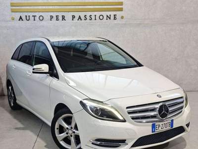 Mercedes-Benz Classe B B180 Premium Led Navigatore pelle Neopatentati usata Sedriano