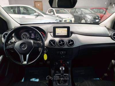 Mercedes-Benz Classe B B180 Premium Led Navigatore pelle Neopatentati usata Sedriano