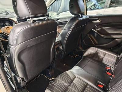 Mercedes-Benz Classe B B180 Premium Led Navigatore pelle Neopatentati usata Sedriano