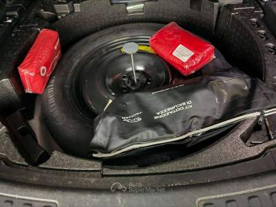 Land Rover Discovery Sport 150cv Bianco usata Sedriano