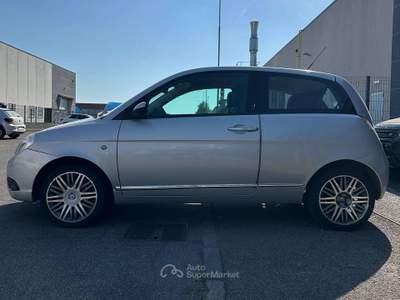 Lancia Ypsilon NEOPATENTATI UNICO PROPRIETARIO 1.2 BENZ Argento usata Orzinuovi