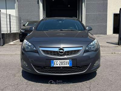 Opel Astra Sports Tourer 1.6 t. Cosmo S 180cv turbo Grigio usata Orzinuovi
