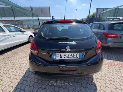 Peugeot 208 208 I 5p 1.2 puretech Access 82cv Nero usata Torino