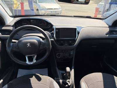 Peugeot 208 208 I 5p 1.2 puretech Access 82cv Nero usata Torino