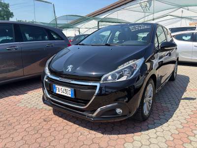 Peugeot 208 208 I 5p 1.2 puretech Access 82cv Nero usata Torino