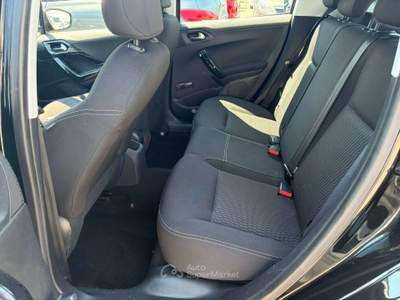 Peugeot 208 208 I 5p 1.2 puretech Access 82cv Nero usata Torino