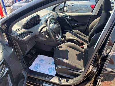 Peugeot 208 208 I 5p 1.2 puretech Access 82cv Nero usata Torino